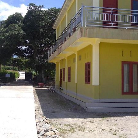 Hotel Anugrah Situngkir 3 Near Creative Hub Pangururan Samosir Redpartner Sinapuran Exterior photo